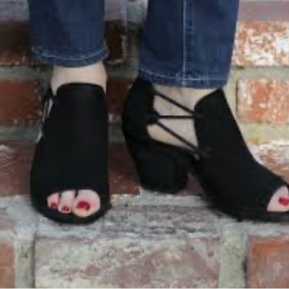 Eileen Fisher Black Suede Alfie Heels Peep Toe 3” Block Size 7 New Box - Picture 10 of 10